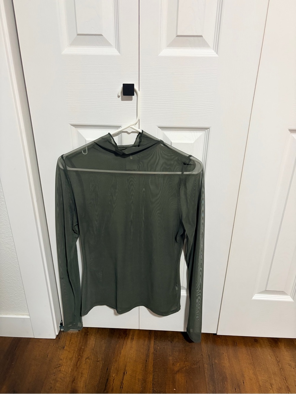 Men's Long-Sleeve Lightweight Mesh Top - Olive